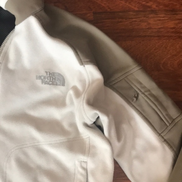 North face jacket - Picture 2 of 6